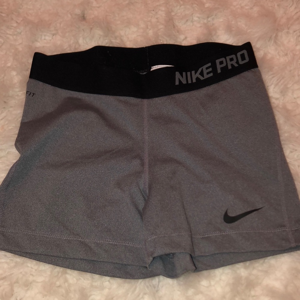 NEVER WORN. Nike pro compression shorts